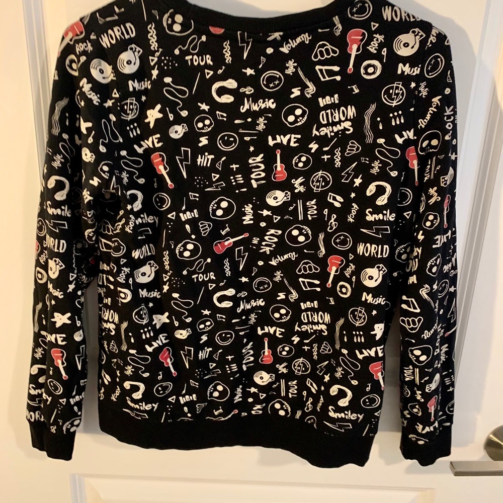 Sweatshirt - Picture 2 of 3